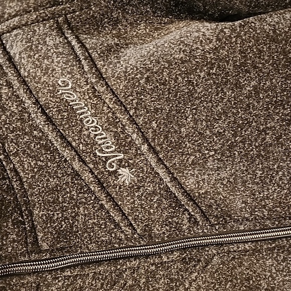 New hoded jacket with zipper very warm - Picture 2 of 5